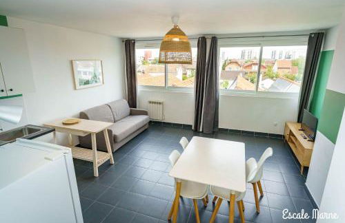 City Loft with rooftop view by Escale-Marne - M8 Tour Eiffel - Parking Gratuit - 201 - Foto 9