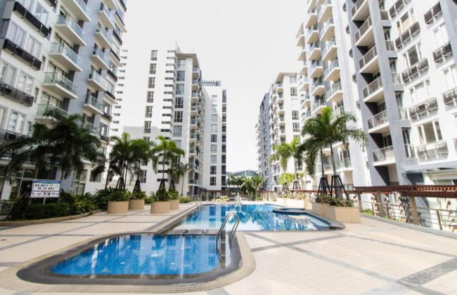 Del'S Condotel across NAIA Terminal 3 - Photo 1