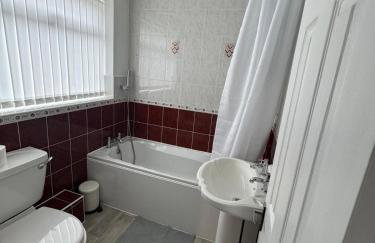 Comfortable 3BR Stay Perfect for 6 Guests - Foto 18