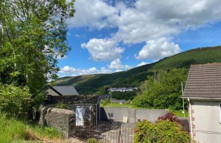 Taff Valley Heartwarming Cottage In Aberafan Merthyr Tydfil By STAE-Homes - Foto 12