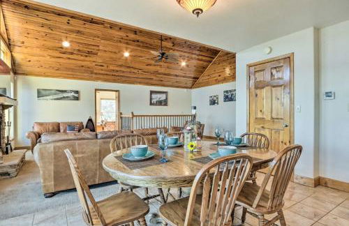 House with Deck Overlooking Lake of the Ozarks! - Foto 2