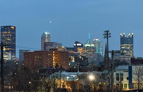 Pittsburgh Home with Skyline Views Walk to Stadium! - Photo 5