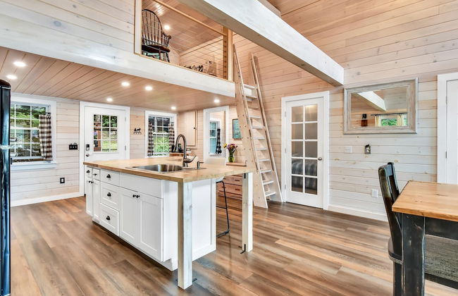 Gables End Cottage in Belgrade - Photo 25