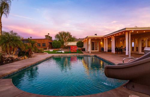 Pickleball in Paradise- 6 bedrooms pool spa arcade putting green sportspickleballvolleyball - Foto 7