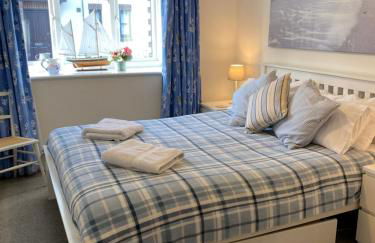 Trafalgar, lovely ground floor flat with outside patio garden, minutes walk to seafront - Photo 2