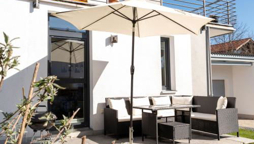 Eggstätt am Chiemsee, Auto-Check-in 24-7, gratis Parkplatz an der Unterkunft, Netflix & Amazon Prime inc, voll ausgestattet - Photo 2, Garden