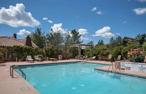 Refreshing Sedona Sanctuary with Pool and Hot Tub for Family - Foto 9