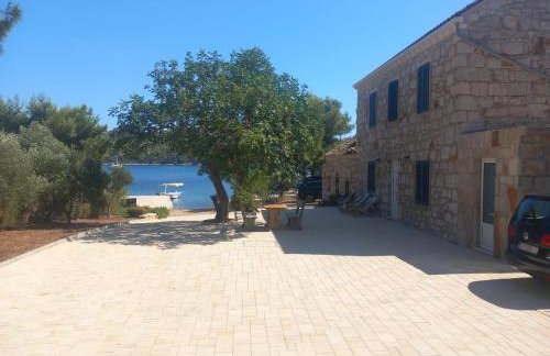 Seaside house for families with children Skrivena Luka, Lastovo - 24059 - Foto 1