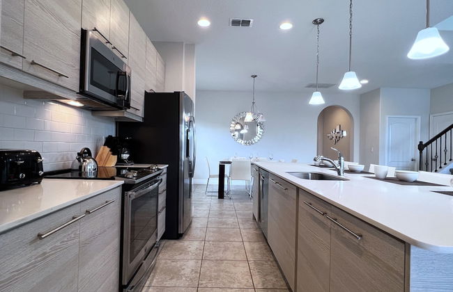 Balmoral Resort-186kb 5 Bedroom Home by RedAwning - Photo 8