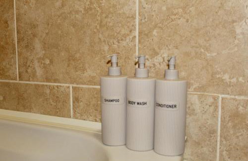 4 bedroom home with games room - sleeps 8 Perfect for families, groups and contractors - Foto 25