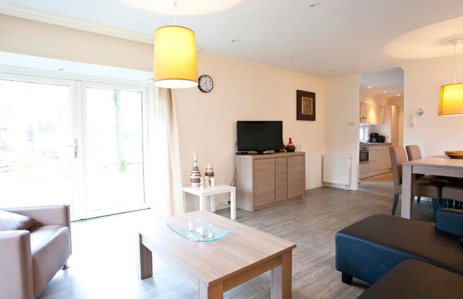 2 bedroom House in Arnhem with swimming pool and garden - Photo 1