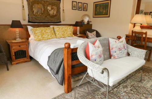 Escape the Ordinary - Photo 33