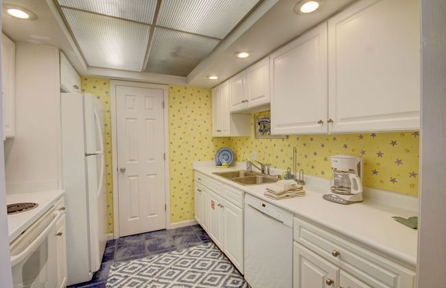 345 El Matador 1 Bedroom Condo by RedAwning - Photo 4