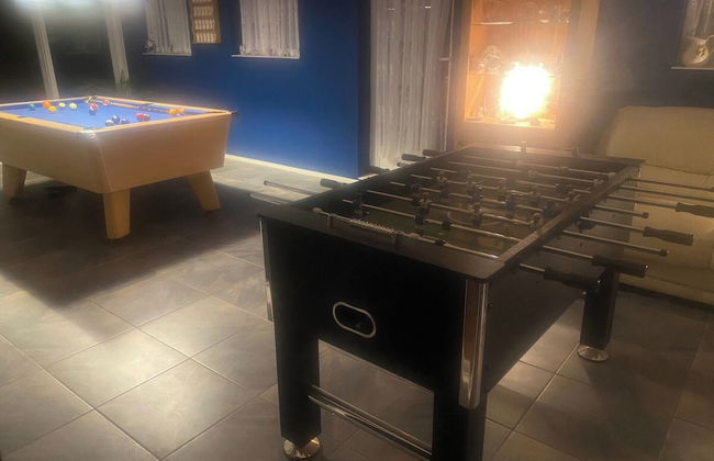 2 Bed-sleeps 4-mtn View-private Pool & Terrace - Photo 13