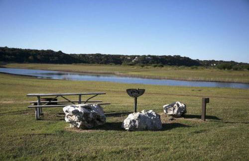 RUSTIC BLUEBONNET CABIN With VIEW BY HIDDEN FALL PARK - Foto 56