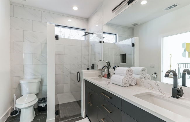 Chic Austin Getaway Brand New w/ Rooftop Patio! - Foto 23