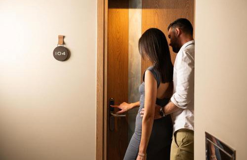 Cosmeen Lifestyle Boutique Stay - Photo 45