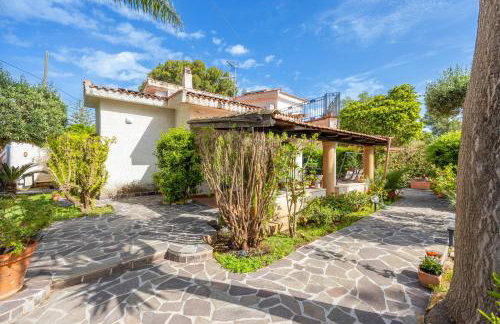 Villa Ellie - 100m from the beach - Photo 17