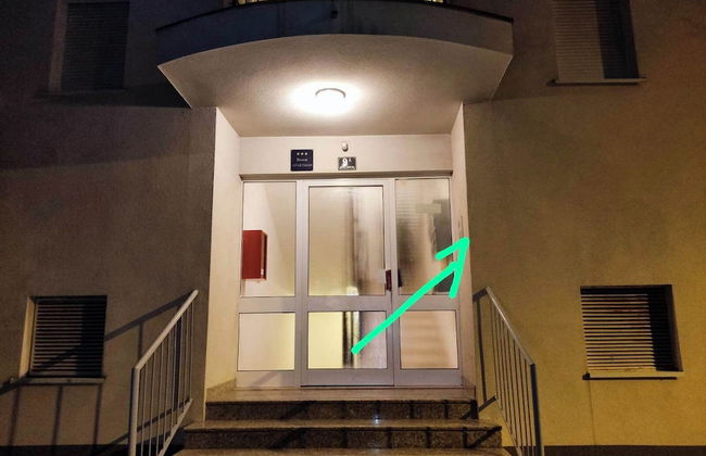 Immaculate Apartment in Center City With Parking - Photo 17