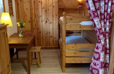 L'appartement LES BOSSONS en lisière de forêt dans le chalet Génépi - Foto 1