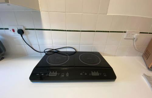 Entire Studio Apartment Private Entrance - Photo 5