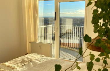 Best Butler Skyline Lodge City Apartment Netflix - Foto 29