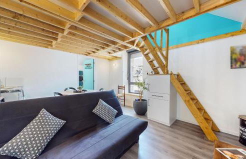 Lovely Apartment In Neuilly Le Vendin - Photo 10