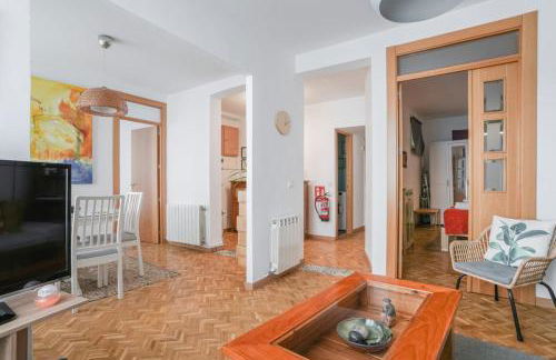 Bright cozy 2BD - OPERA area - Photo 7