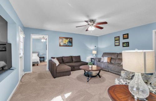 Modern 6BR Haven with Playroom, Gym & Deck! home - Photo 8