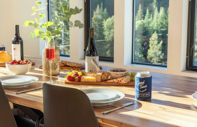 Trapper by Avantstay A+ Interior Design w/ Sauna - Photo 12