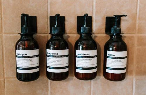 Cozy Cottage - Walk to Campus, Stadium, Downtown - Foto 25