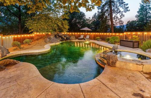 Log Cabin w/ pool, spa, game room, sleeps 20 - Foto 7