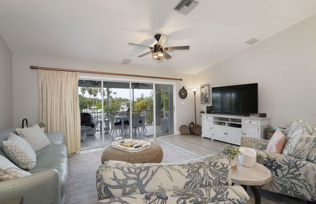 Waterfront Luxury Home With Pool And Boat Dock 3 Bedroom Home by RedAwning - Foto 9