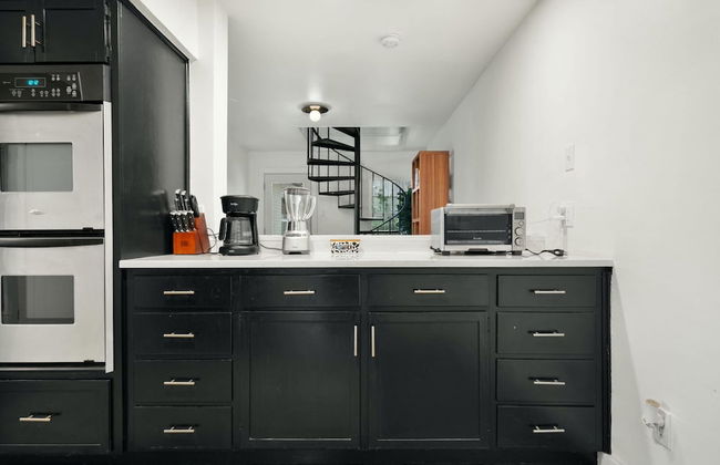 4 Bedroom Near Soco With a Private Pool & Sauna - Photo 7