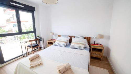 Gandia Playa Moderna - nuevo con piscina y parking, 2 banos, playa 300 m, grau 300 m - Photo 3, towels