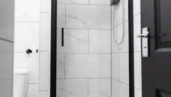 Chic Urban 2 Bedroom Apartments - Foto 4, Shower