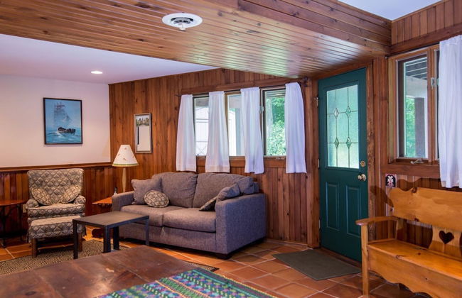 Cottage in the Woods - Photo 19