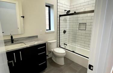 Luxury Modern Cabin near Skiing - Foto 18