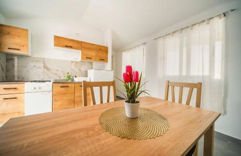 4 Bedroom Lovely Home In Pupnat - Foto 2