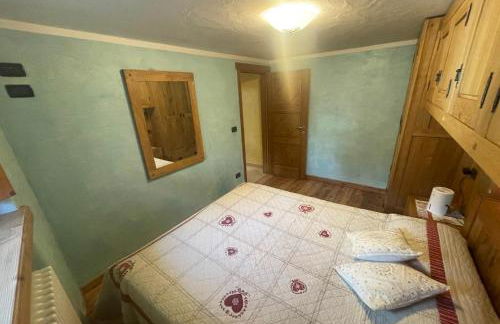 Bilocale pietra e legno immerso nella natura - Foto 16