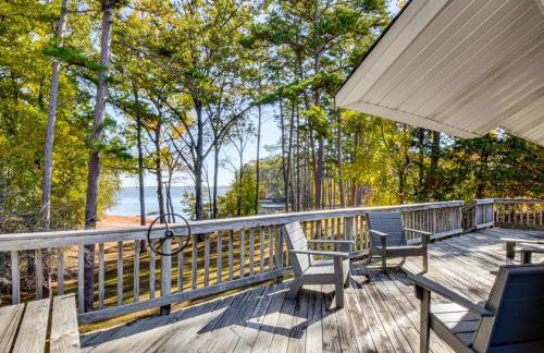 Dock and Views Family Retreat on Lake Hartwell! - Foto 11