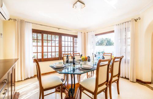Villa Molucas - Moradia encantadora com piscina aquecível e BBQ - Albufeira - Foto 14