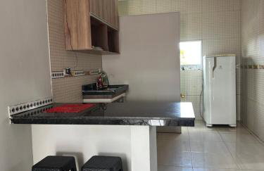 Quarto privativo com sala e tv em Villa Hostel - Foto 3