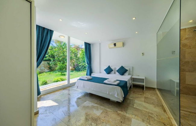 Villa Lumiere 3 Luxurious 5 bed Villa in Kiziltas Kalkan With sea Views - Photo 4