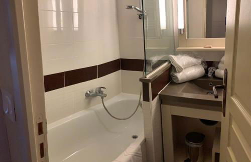 Cap Esterel 2 pièces Climatisé 4-5pers Piscines Parking Draps Wifi - Foto 11