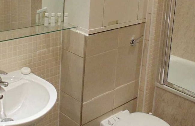 Oakwood Apartments Bow Lane - Photo 12