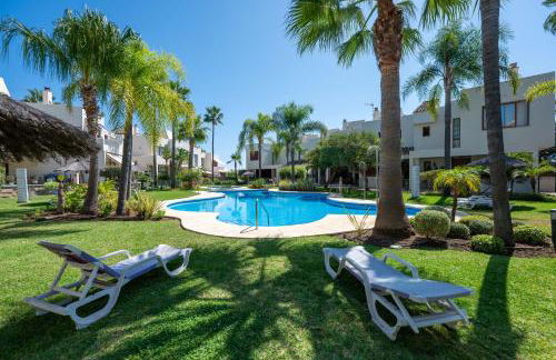 Villa Serena Marbella - Luxury villa with pool & sea views - Photo 46