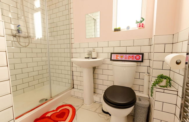 5-bed House With Distant sea Views in Plymouth - Foto 19