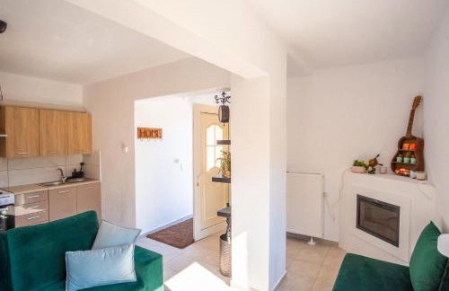 Remvi GUEST HOUSE - Photo 4