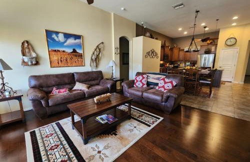 Oasis Villa With Pool, Putting Green & Pool Table - Photo 28